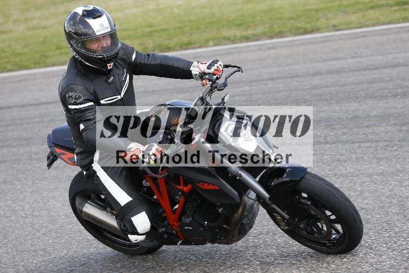 Archiv-2025/09 22.04.2025 Cornu Master School ADR/gruen-vert/3